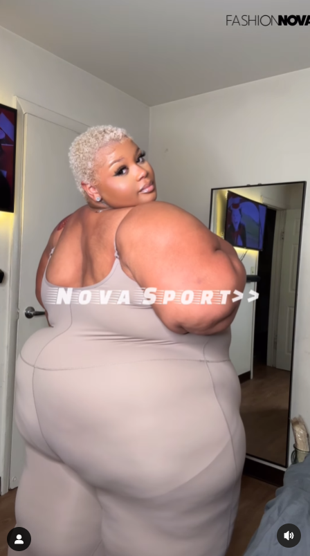 En İyi Plus Size Kadın