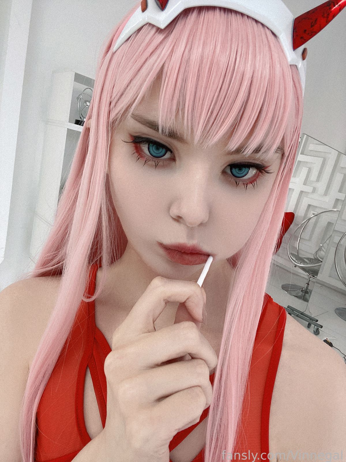 Vinnegal cosplays V2