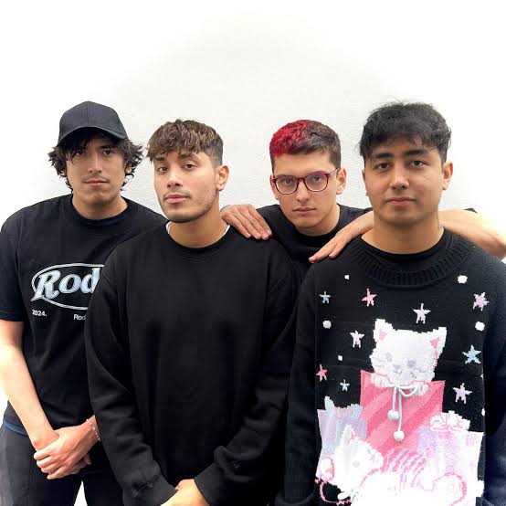 One coin canciones (Maau, late, puvlo , el uriel)