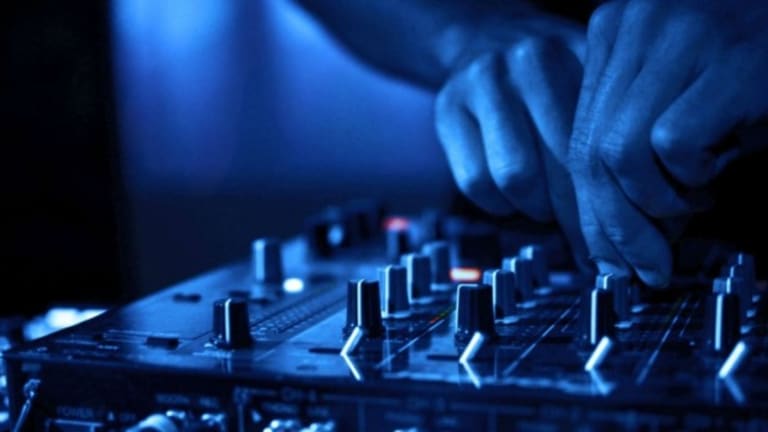 EDM หรอEๆ (มันส์ๆ)
