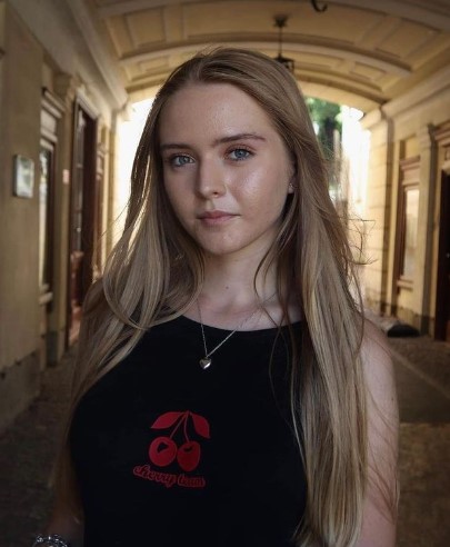 Najbardziej peepoglad tiktokerka 4