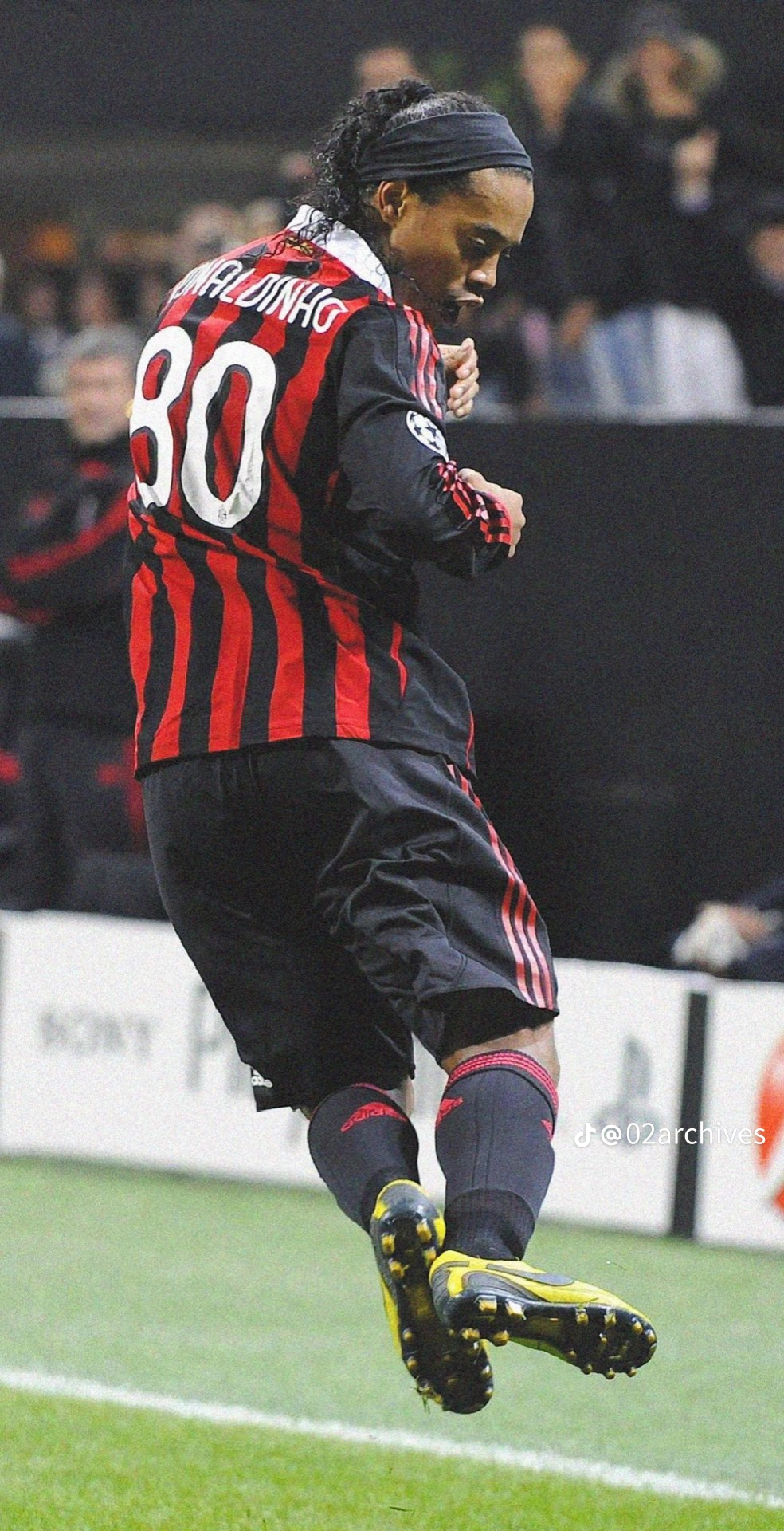 BEST FOOTBALLERS IN HISTORY