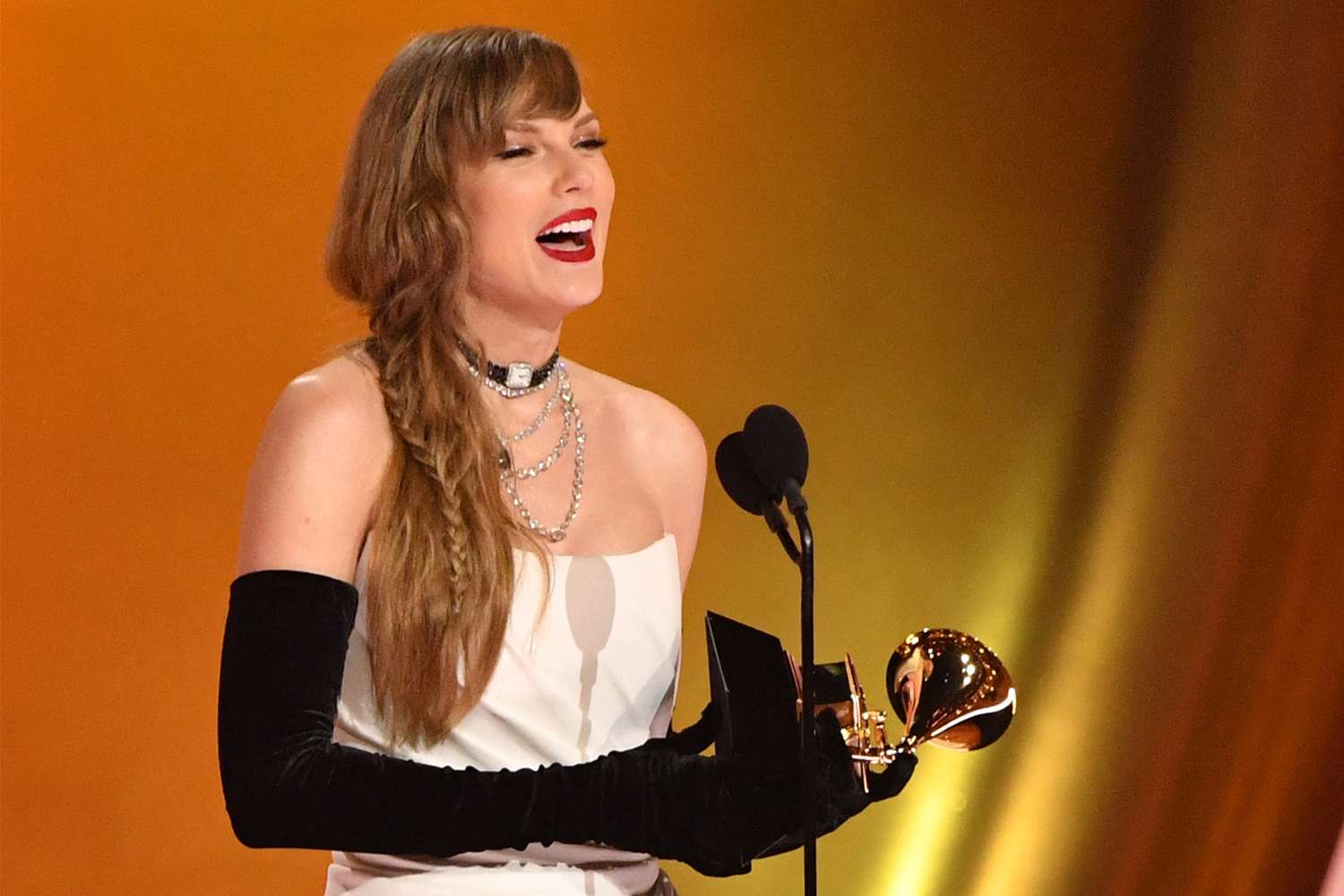 TAYLOR SWIFT ALBUMS