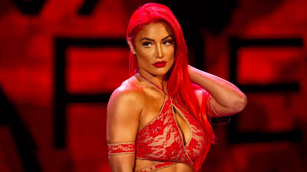 EN GÜZEL KADIN WWE GÜREŞÇİSİ