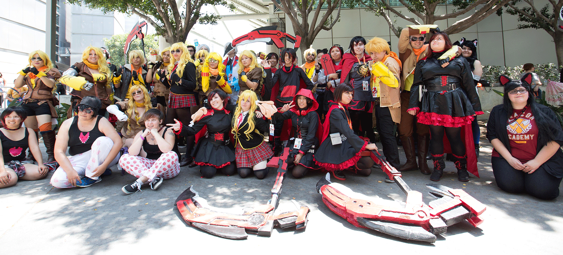 FEMALE  COSPLAYERS