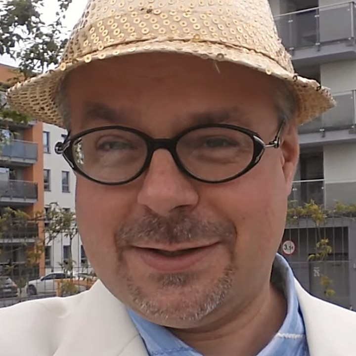 Szkolna 17