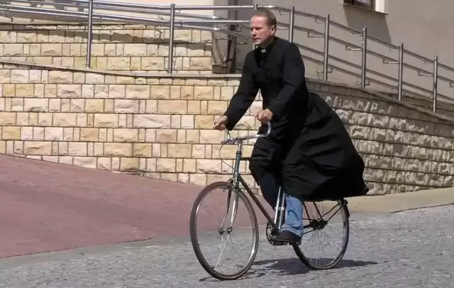 Kto ma więcej flexu i essy?