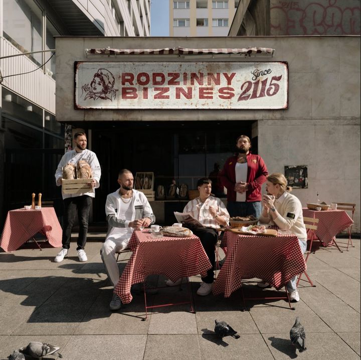 RODZINNY BIZNES 2115