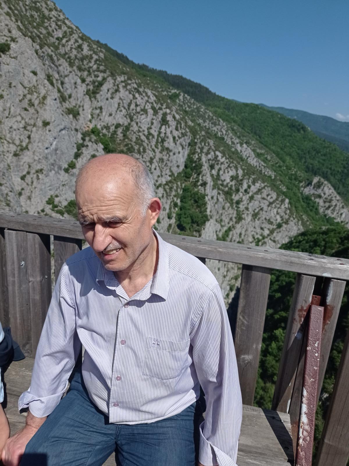 Kamil abinin terliğini kim çaldı?