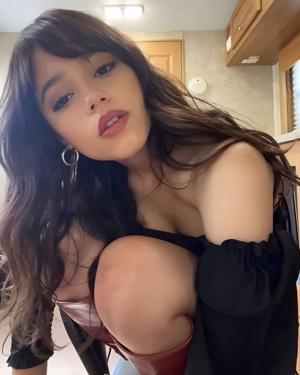 Hottest Women: Tier 4: Game 2