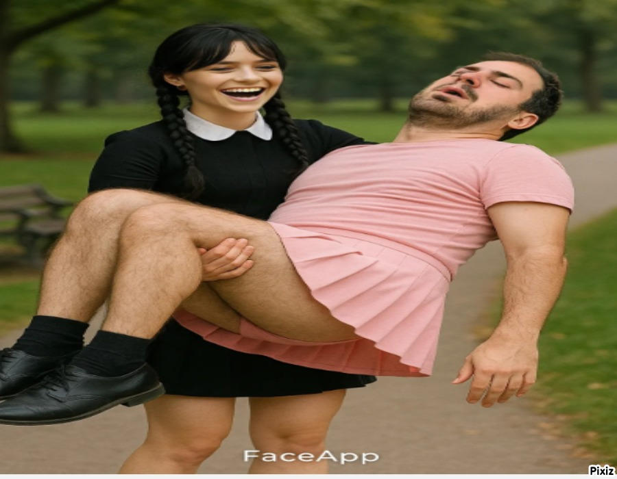 Votate la ragazza piรน bella che umilia il freneh hot
