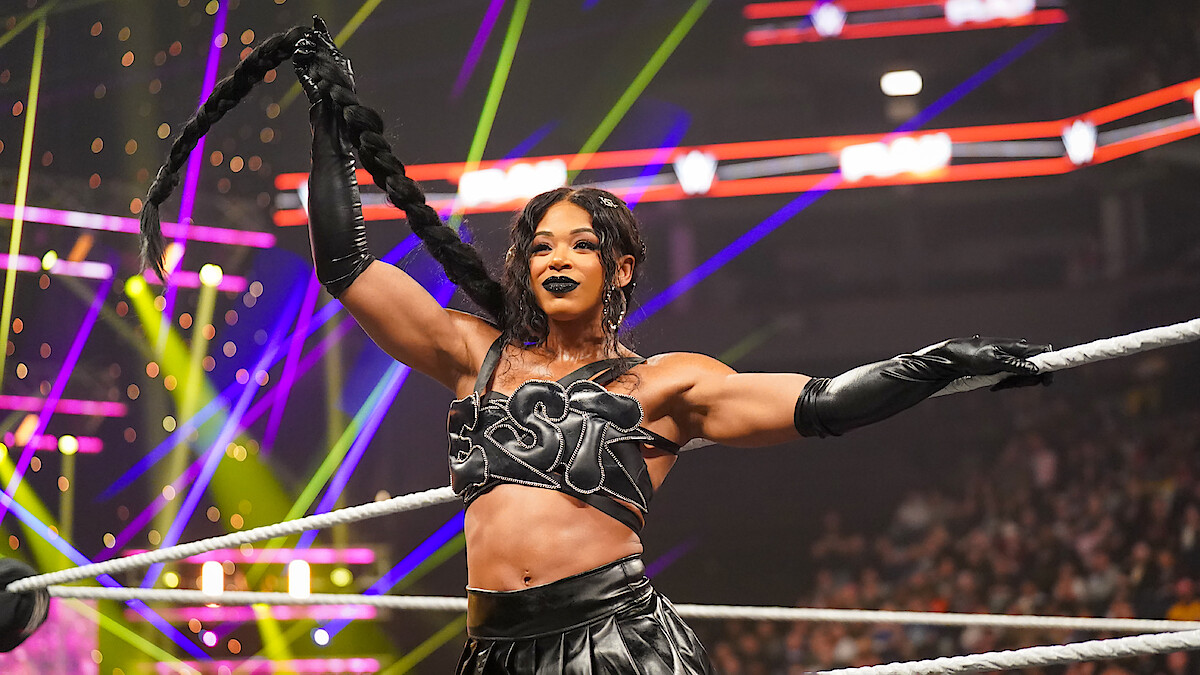 WWE WOMEN WRESTLERS