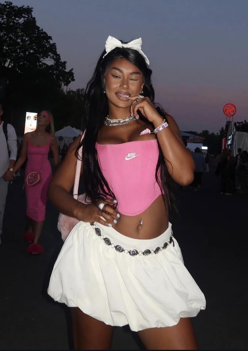 woman cup 4