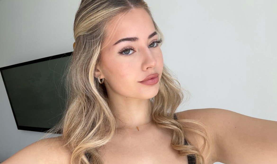 Your Social Media Girlfriend part 8