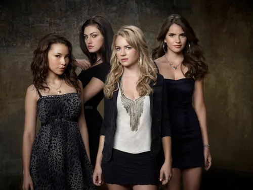 Hottest Secret circle female