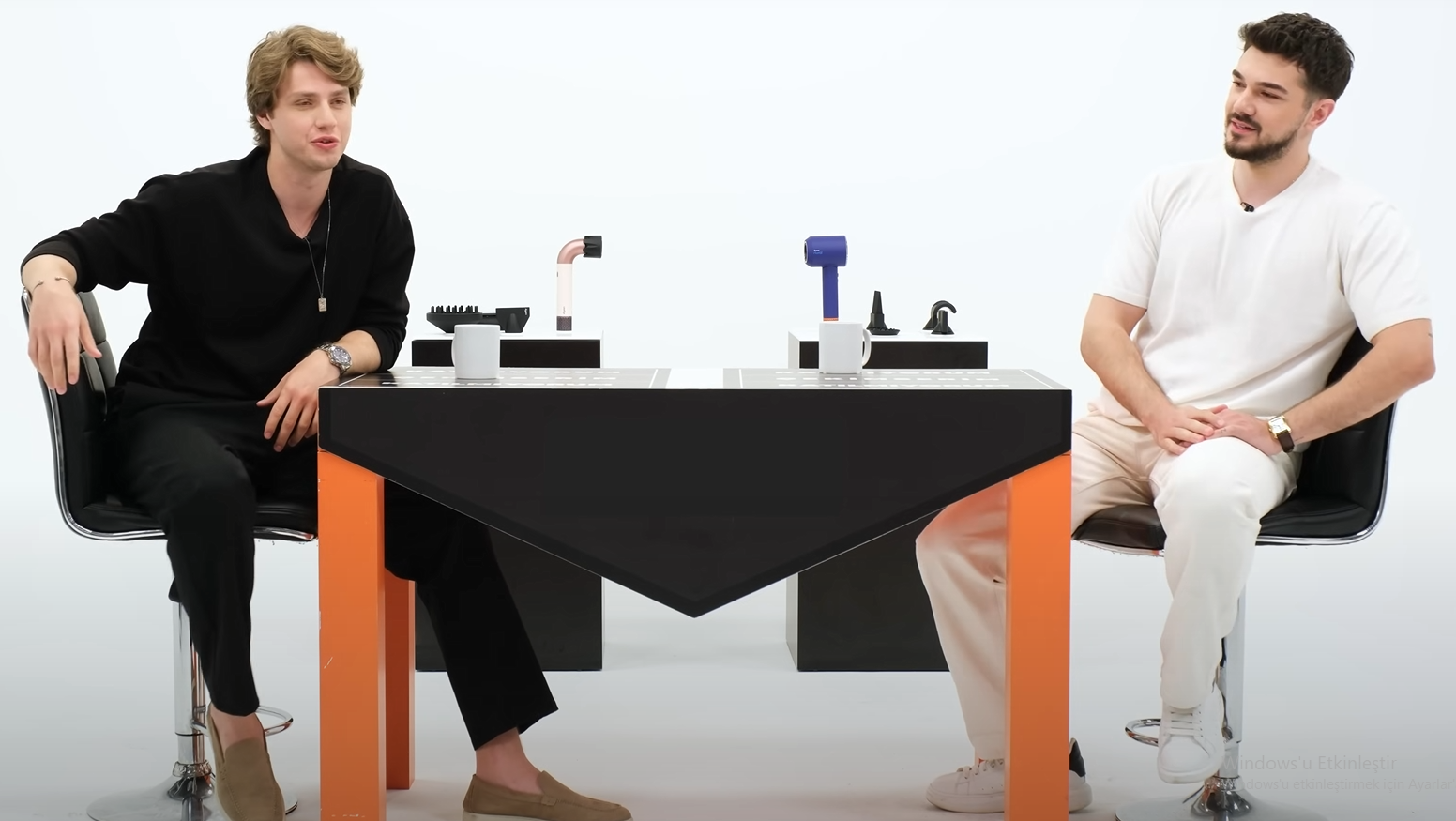 Which one is a powerful alpha male who picks up and fucks mature women as old as his mother?