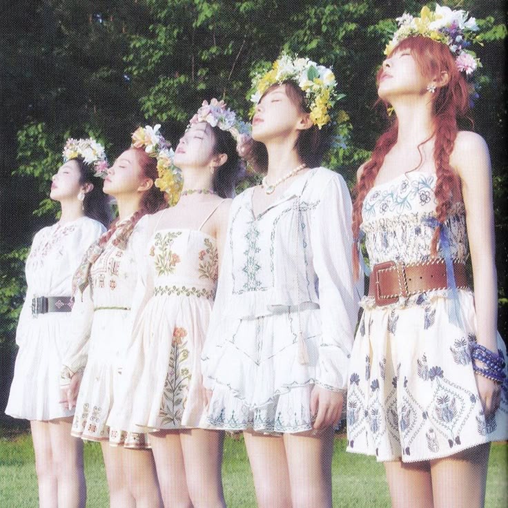 RED VELVET MV Outfits
