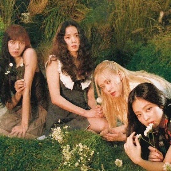 BLACKPINK MV Outfits