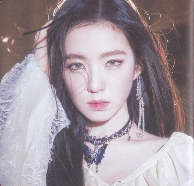 Irene MV Looks