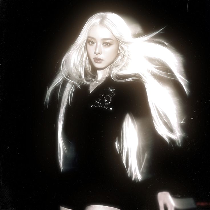 Yuna MV looks