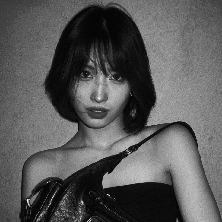 Momo MV Looks 