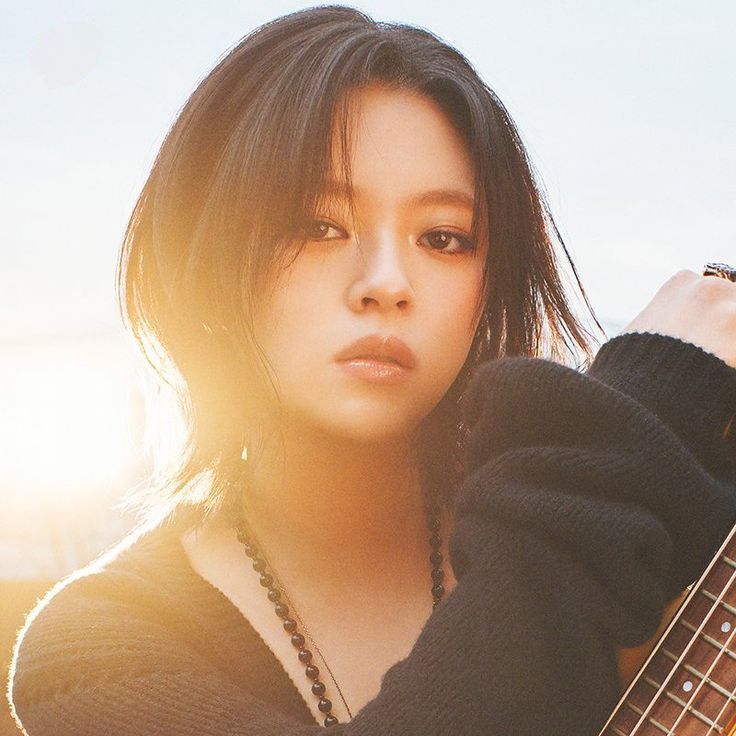 Jeongyeon MV Looks