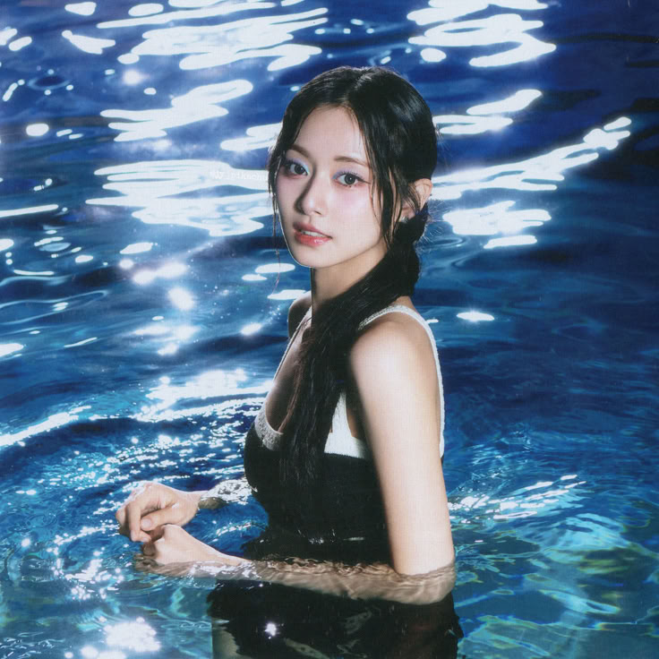 Tzuyu MV Looks