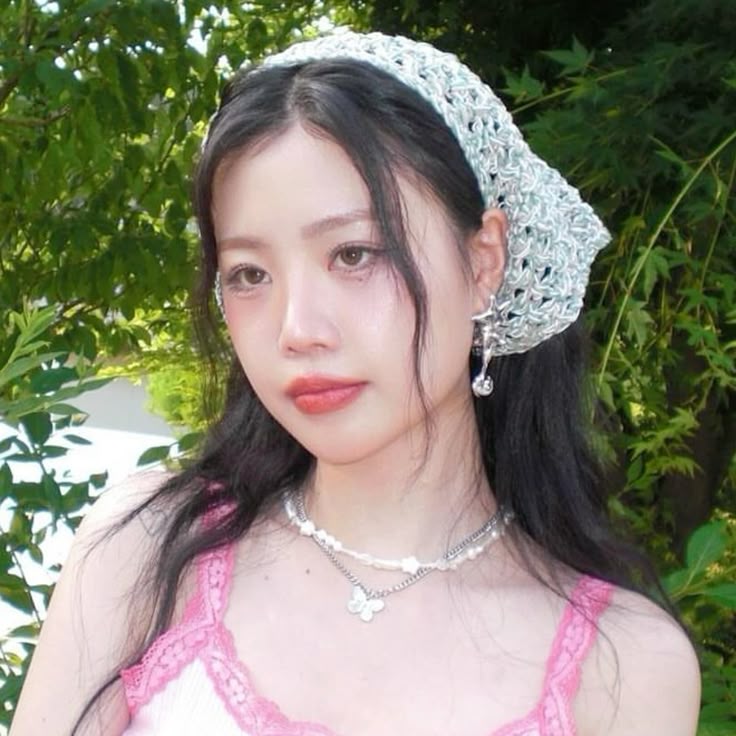 Soojin MV Looks