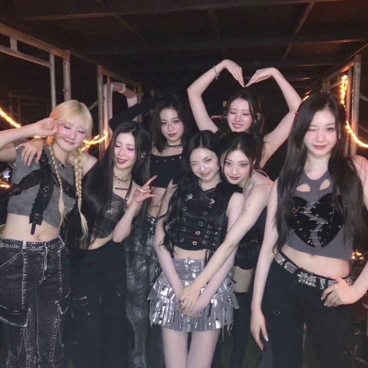 BABYMONSTER MV Outfits