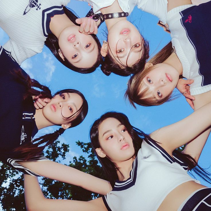 NewJeans MV Outfits