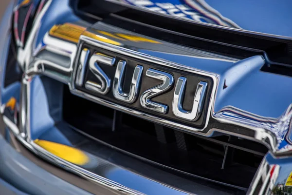 Isuzu Cars