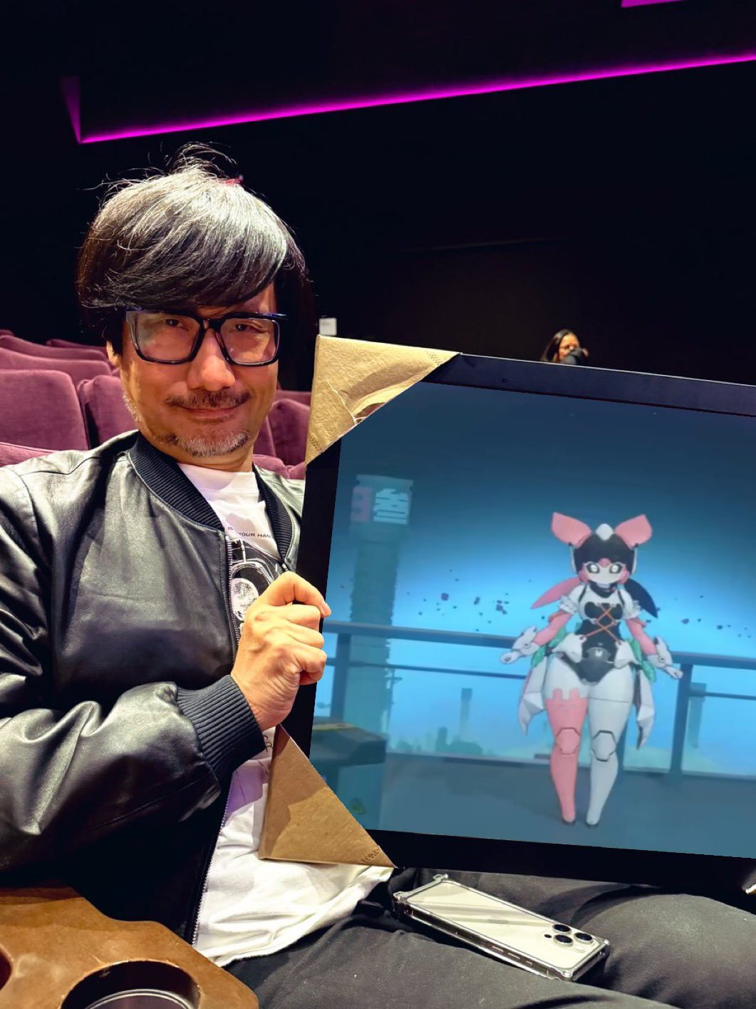 (ไม่ใช่มนุษย์)สาวๆสิ่งมีชีวิตที่เหมือนมนุษย์ในวิดีโอเกมกับหนังน่าจัด For สมาชม