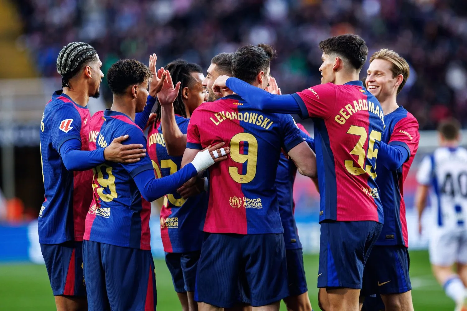 Who should FC Barcelona buy in the 24/25 season?
