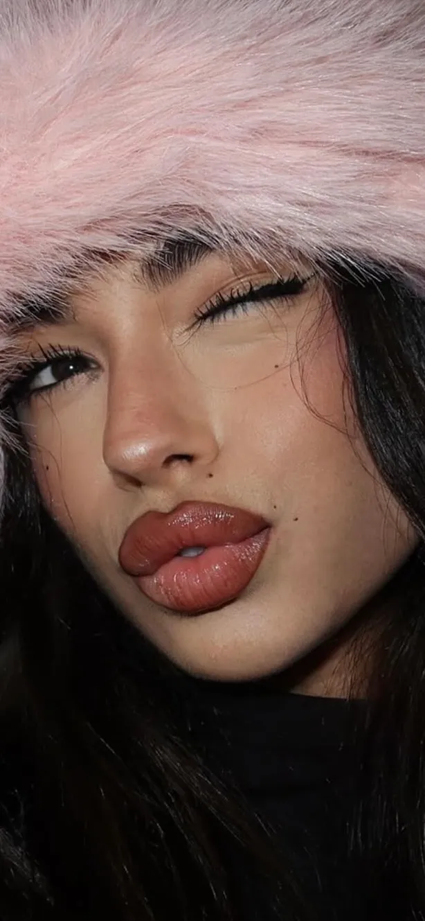 Hottest Girl 