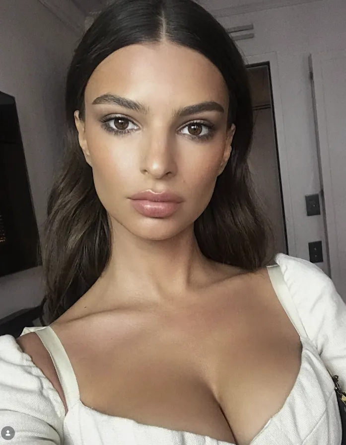 Top Sexy Emily Ratajkowski