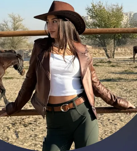 En sexy Ecrin Eser