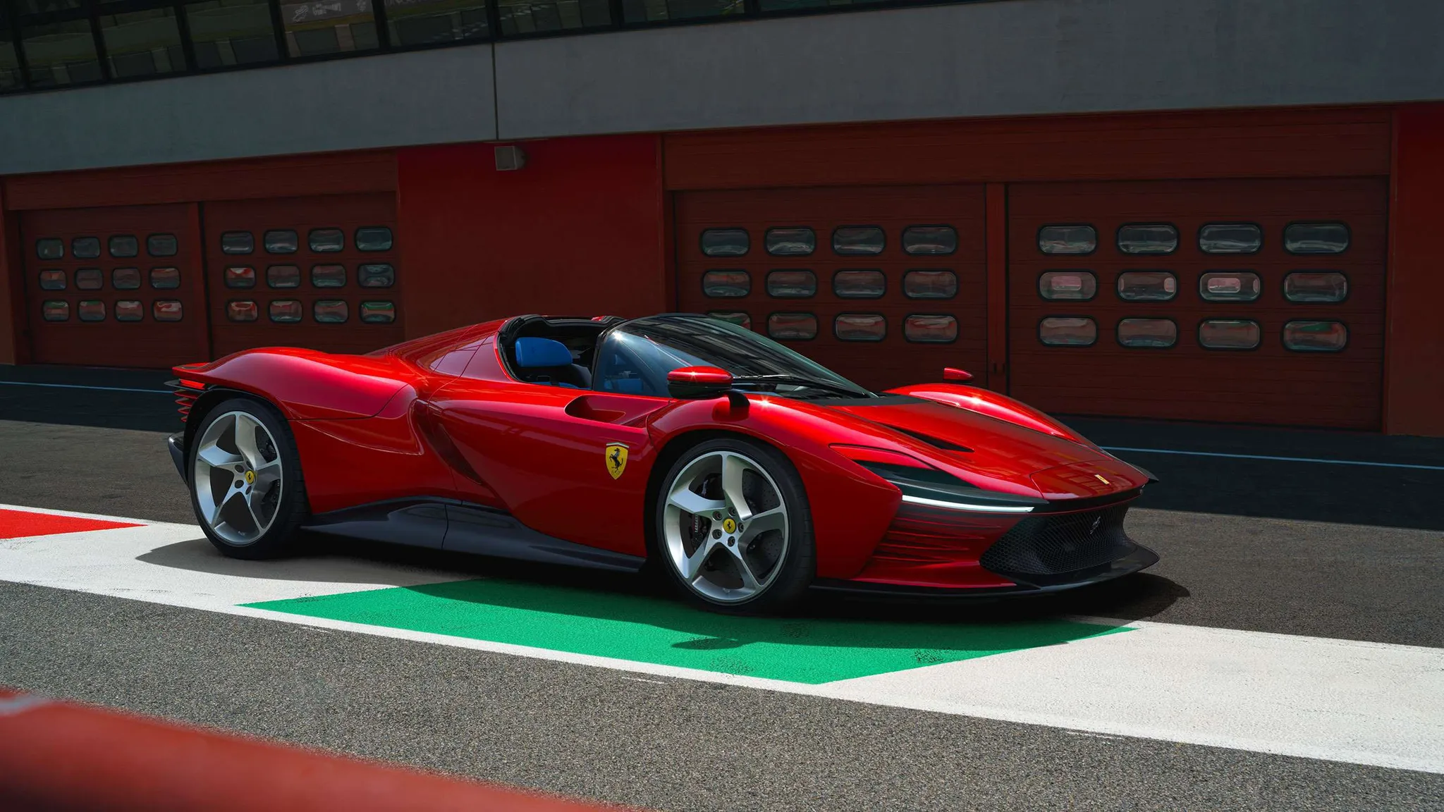Best supercar/hypercar (road) definitive edition 2026
