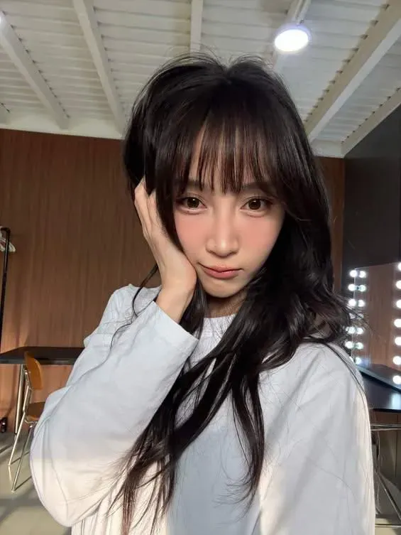 Em Xinh Say Hi