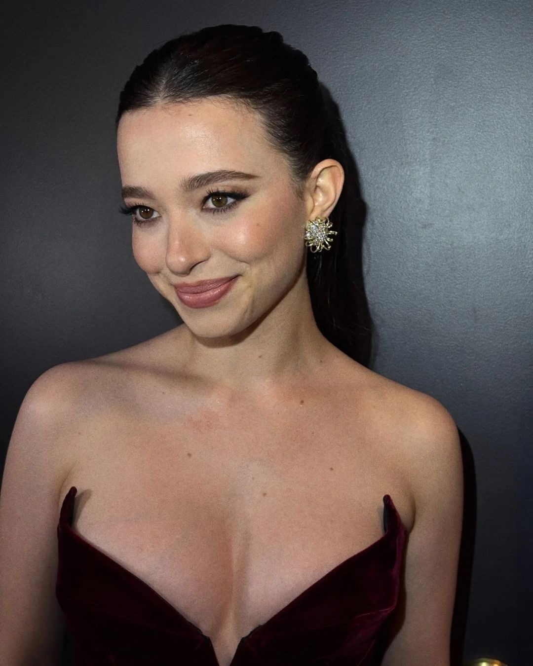 THE MOST ATTRACTIVE WOMEN (1) - 1