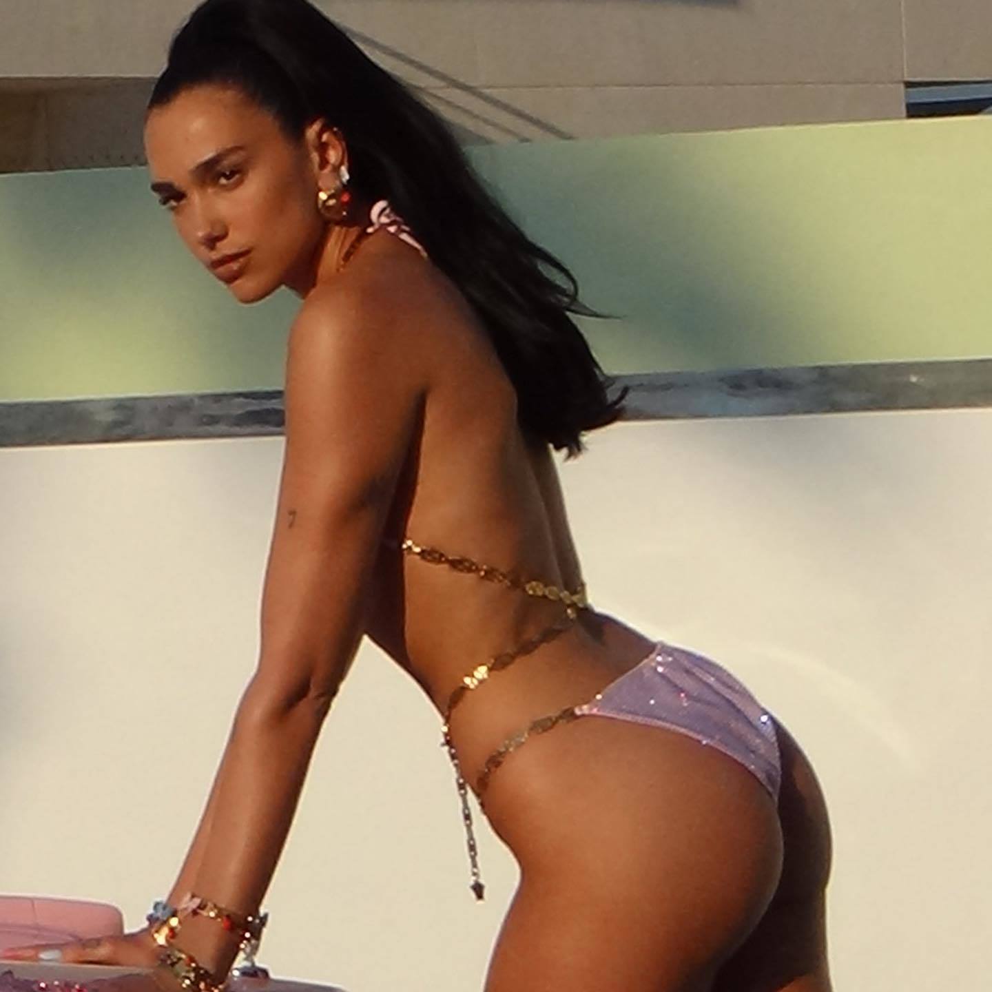 HOTTEST BRITISH CELEB P.1 - 1