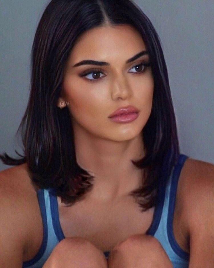 which kendall jenner? - 1
