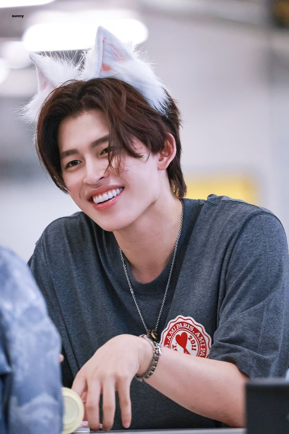THE MOST HANDSOME THAI 2.0 - 1
