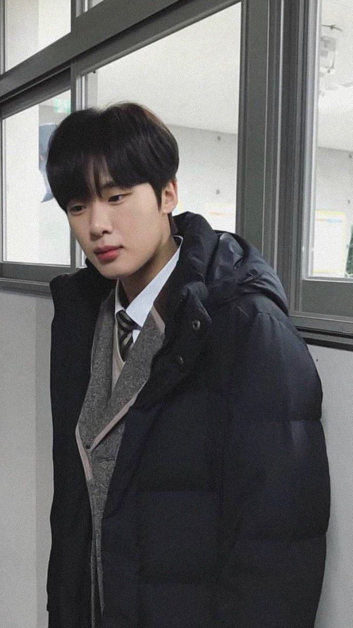 Rising Korean Actor Visuals - 2
