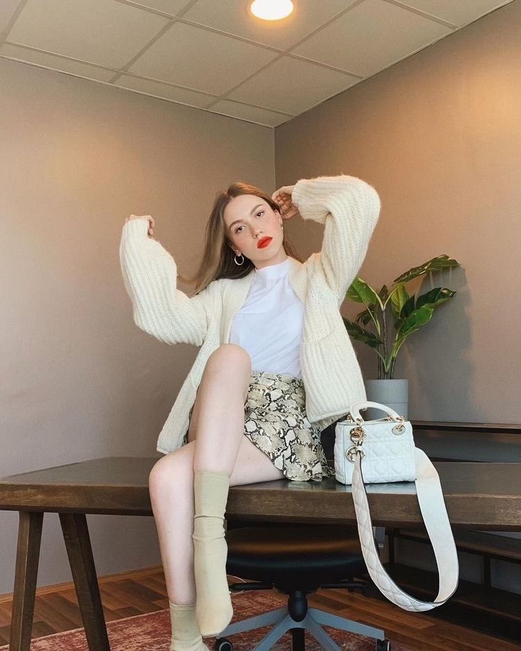 Turkish actress/solo&group singers/youtubers&fenomen /instagrammers &bloggers/models - 1