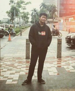 Indonesian Male Streamer - 2