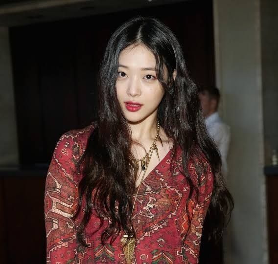 The most beautiful kpop idol - 1