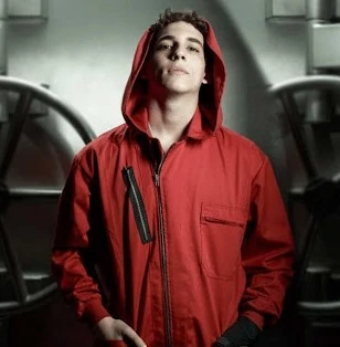 Best character from La Casa De Papel * PHOTOS WITH ARTIFICIAL WEAPONS * - 1