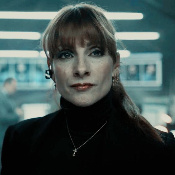 The most beautiful girl from the Netflix series - 1