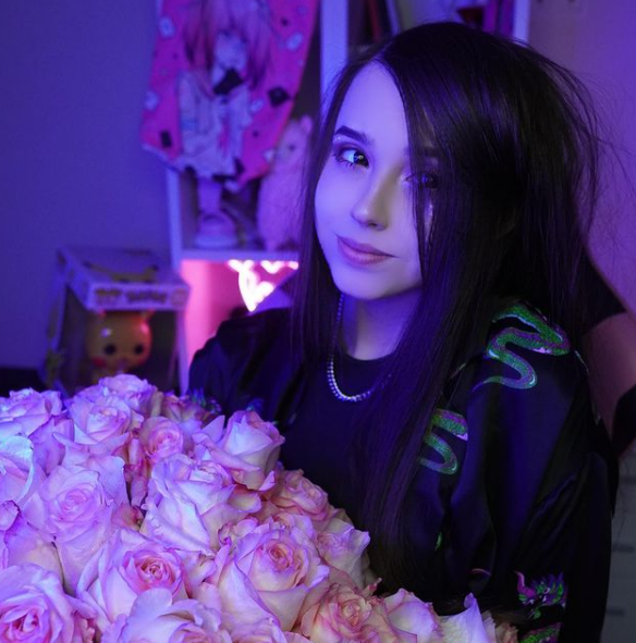 The most beautiful/hottest female streamer in the world - 2