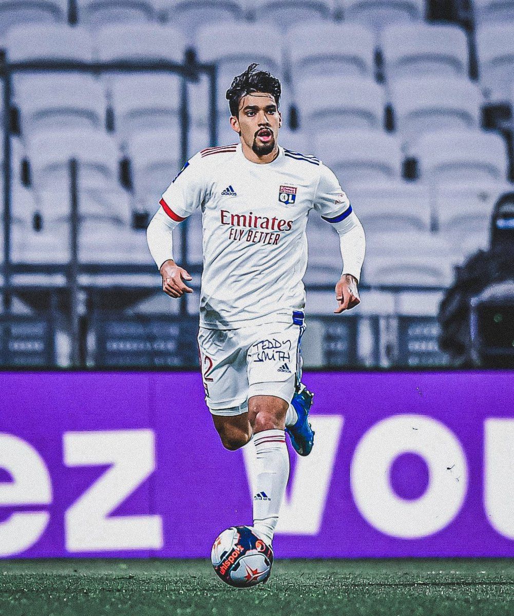 Best Olympique Lyon Footballer - 2